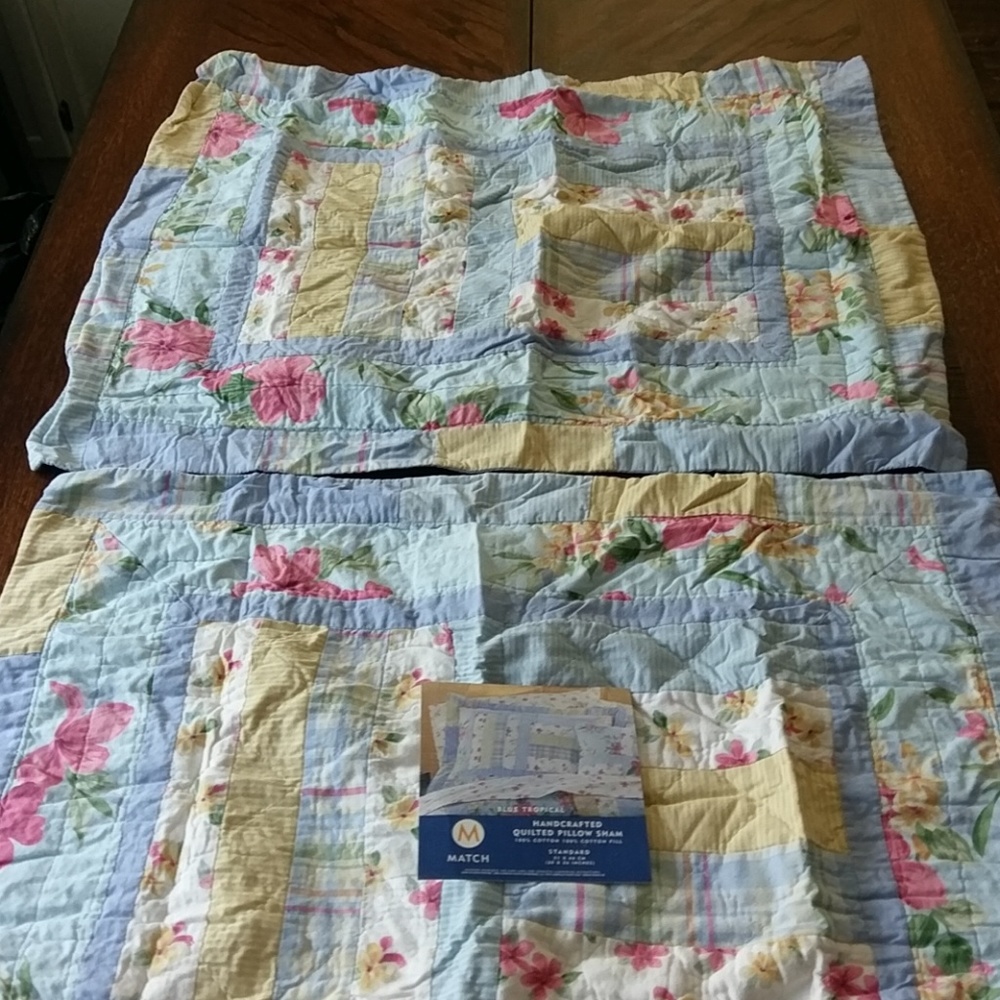 2 Standard quilt pillow shams